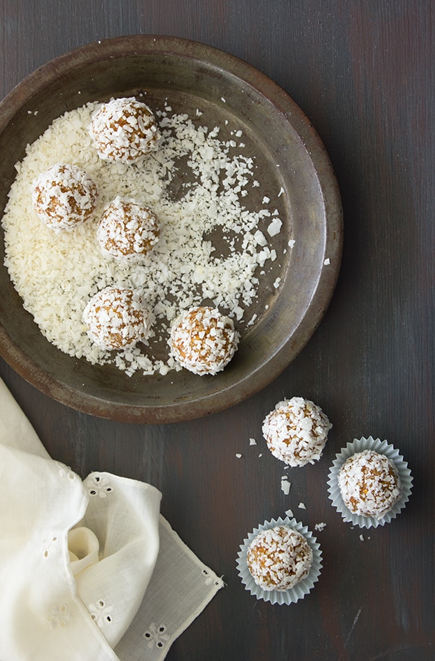 Healthy Apricot & Coconut Date Balls - a recipe for natural-sweetened energy bites to curb those random snacking cravings. {Gluten-Free, Vegan} | www.brighteyedbaker.com