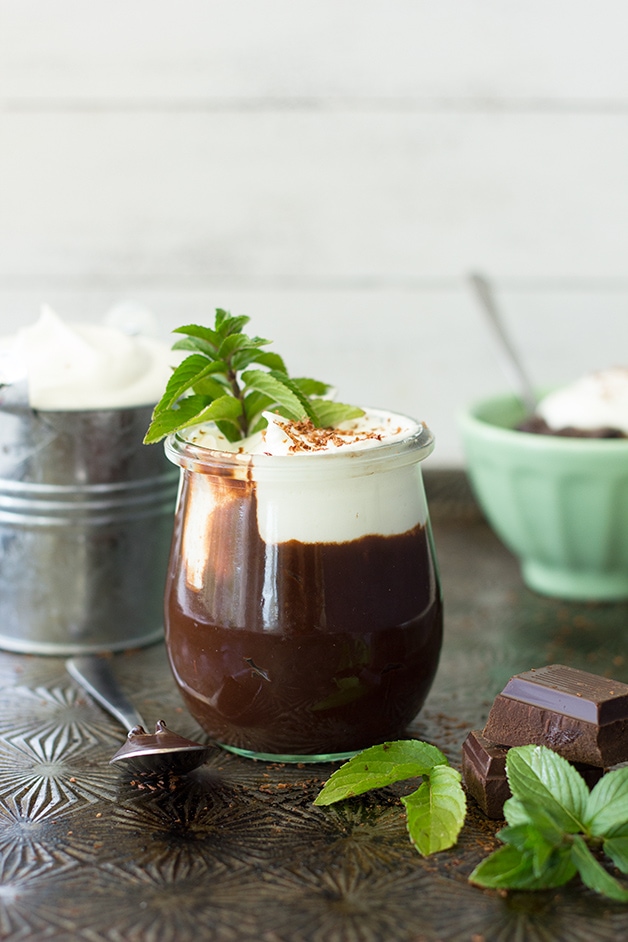 Ultra-Rich Vegan Dark Chocolate-Mint Mousse - extra-thick and silky dark chocolate mousse with a touch of fresh mint flavor - made with healthier ingredients for all the indulgence with less guilt! {gluten-free}| www.brighteyedbaker.com