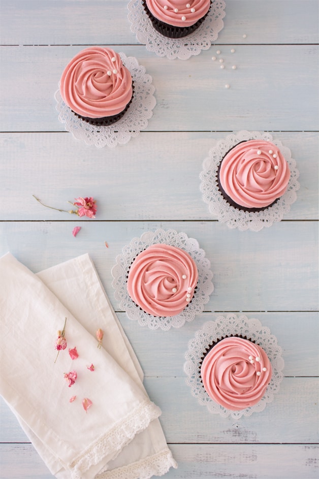 Double Chocolate Cupcakes with Strawberry Cream Cheese Frosting + a $100 Minted. #giveaway! | www.brighteyedbaker.com
