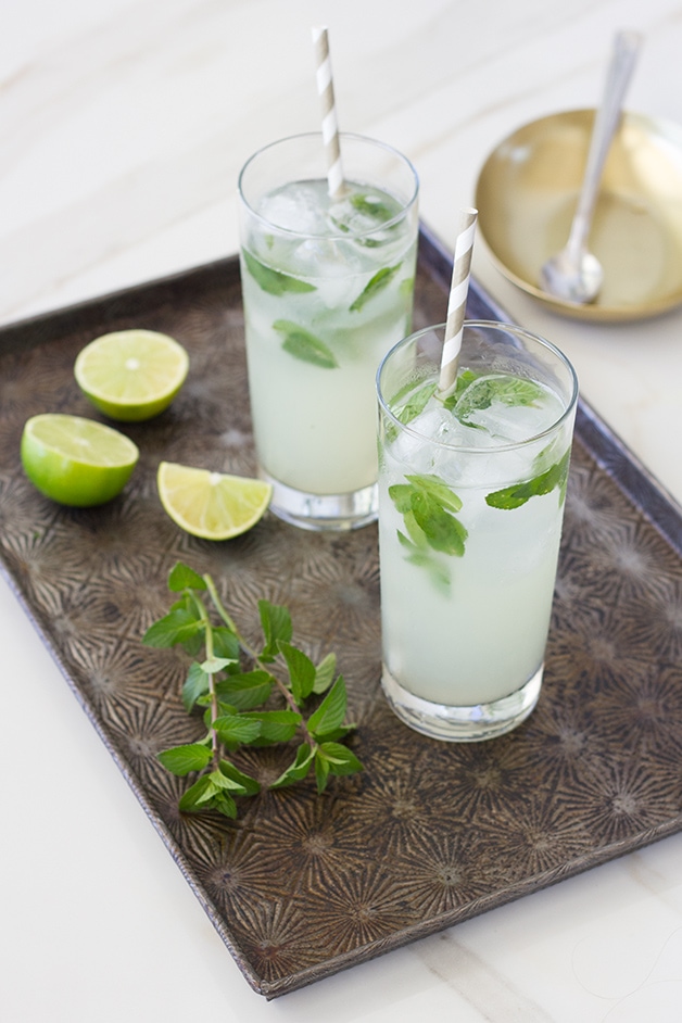 Classic Mojito - a light and refreshing cocktail with a bright lime flavor and cool mint undertones.| www.brighteyedbaker.com #cocktail