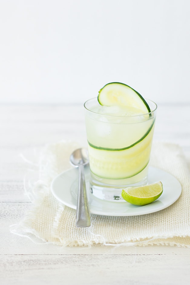 Cucumber Moscow Mule - cool cucumber balances out the warm ginger notes in this easy Moscow Mule recipe.