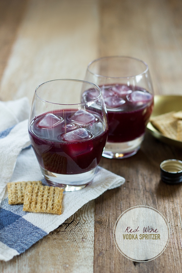 Happy Hour with @criosbysbw: Red Wine Vodka Spritzer - A cocktail that's perfect for red wine lovers, full of its rich, juicy flavors plus a little bit of sweetness and spritz. #CRIOSinspires | www.brighteyedbaker.com