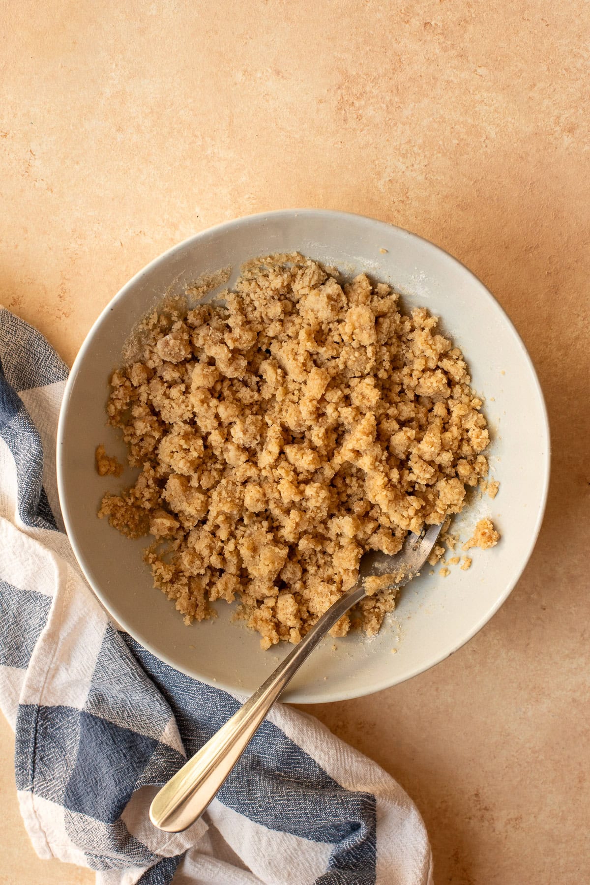 Streusel topping mixed together in a bowl.